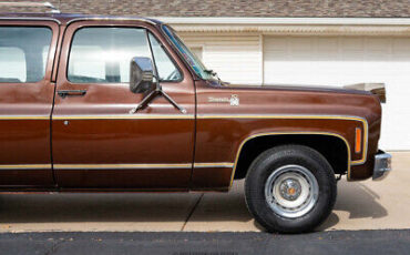 Chevrolet-Suburban-Pickup-1977-Brown-Tan-80081-10