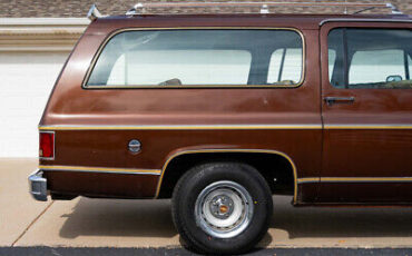 Chevrolet-Suburban-Pickup-1977-Brown-Tan-80081-9