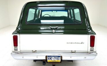 Chevrolet-Suburban-SUV-1972-Green-Green-74064-3