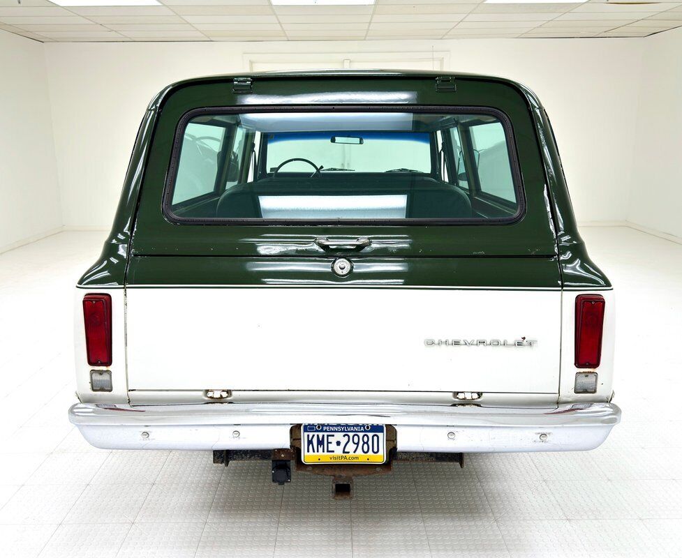 Chevrolet-Suburban-SUV-1972-Green-Green-74064-3