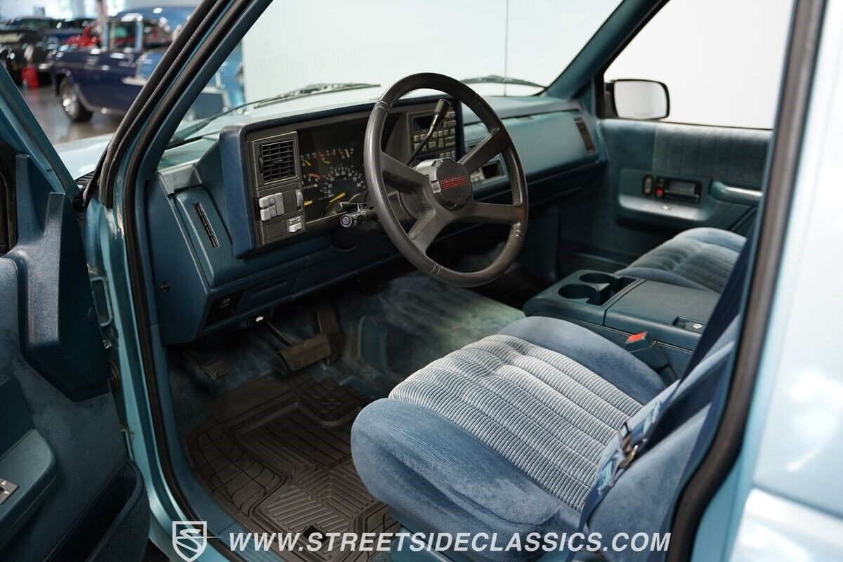 Chevrolet-Suburban-SUV-1992-Blue-Blue-87046-4