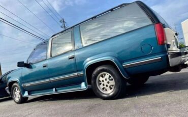 Chevrolet-Suburban-SUV-1994-180004-6