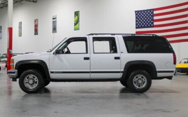 Chevrolet-Suburban-SUV-1995-White-Gray-368467-2