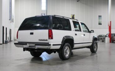 Chevrolet-Suburban-SUV-1995-White-Gray-368467-5