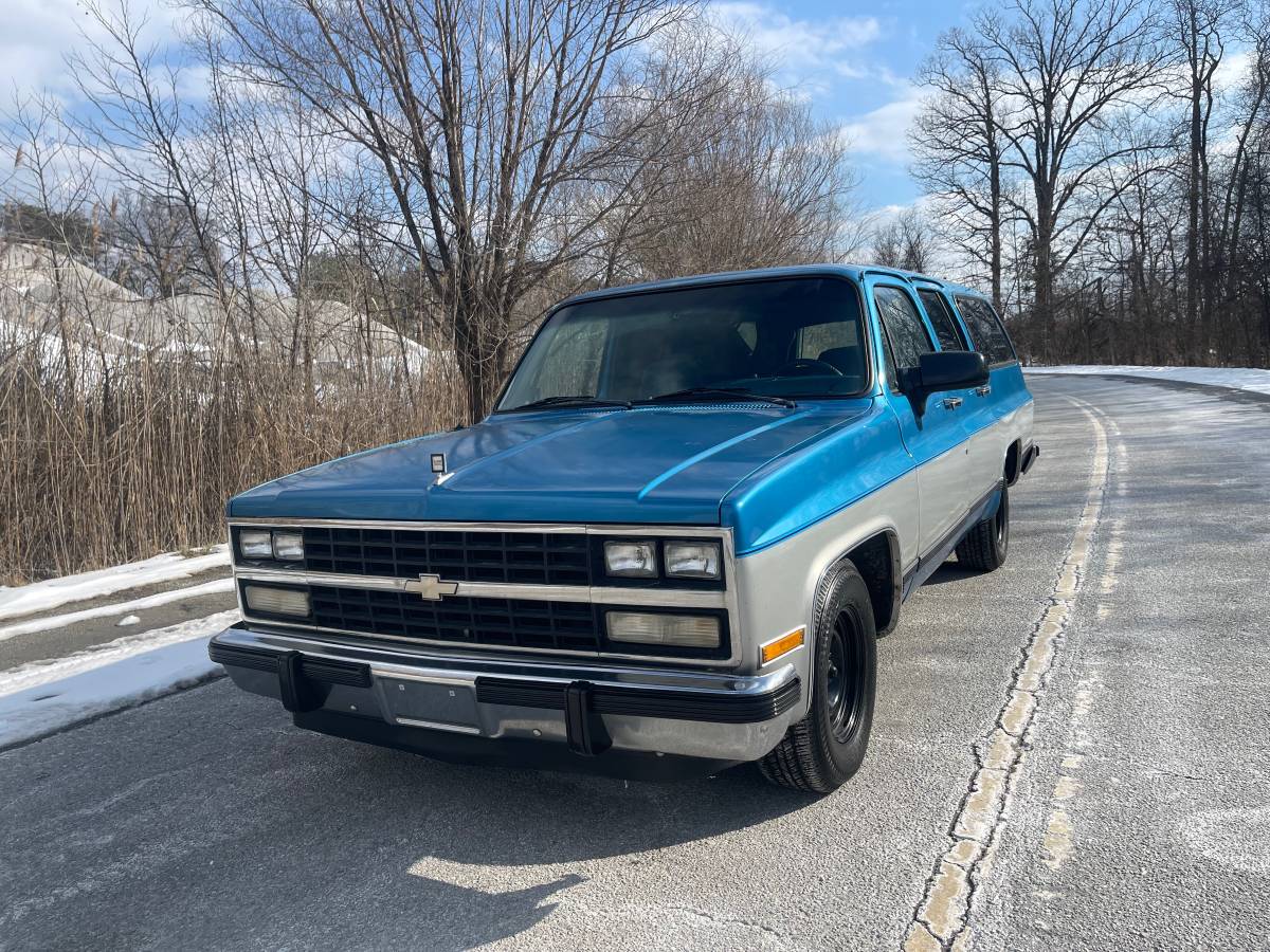 Chevrolet-Suburban-diesel-1991-239792-13