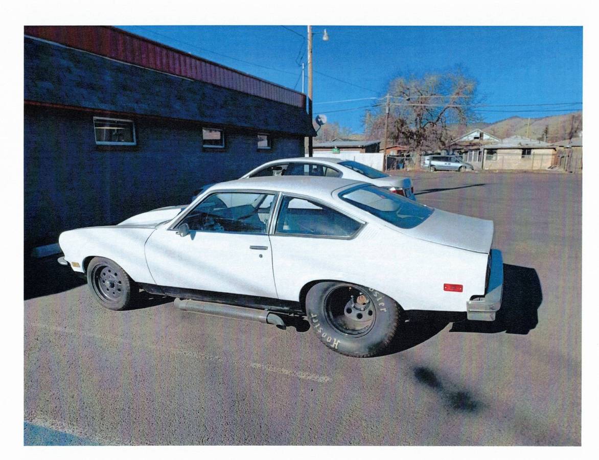 Chevrolet-Vega-1974-white-4023-13