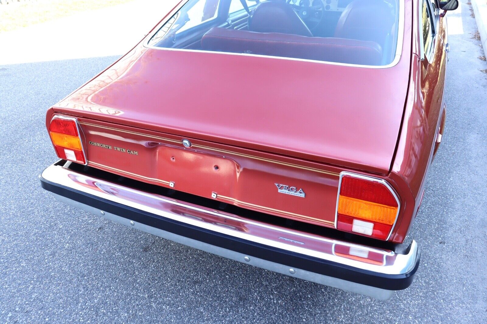 Chevrolet-Vega-Coupe-1976-Red-Black-4995-10