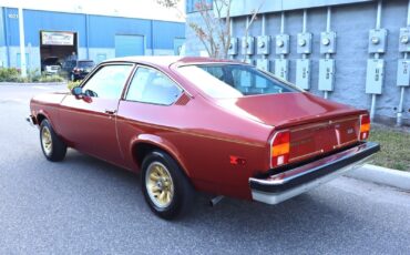 Chevrolet-Vega-Coupe-1976-Red-Black-4995-2