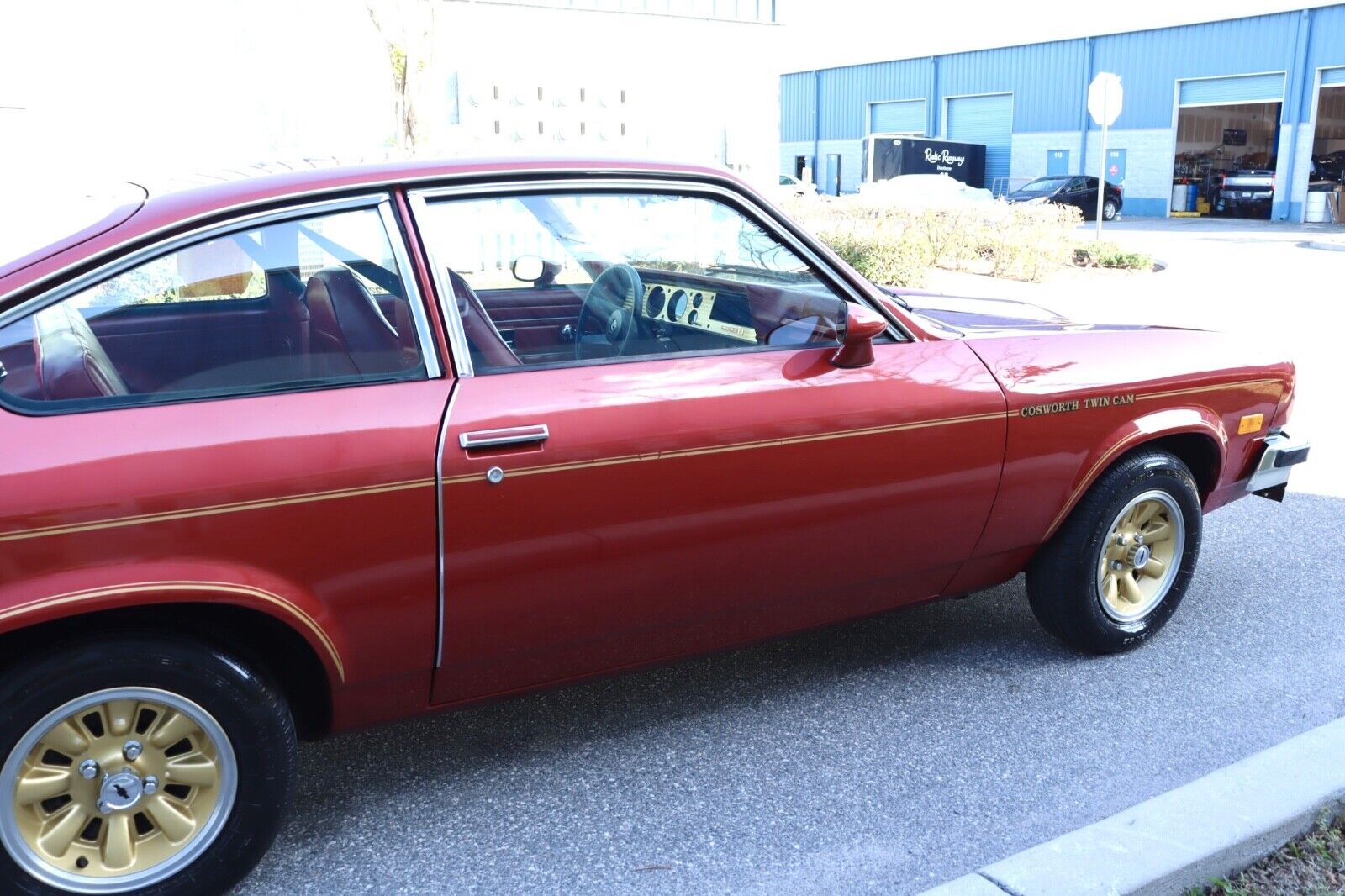 Chevrolet-Vega-Coupe-1976-Red-Black-4995-9