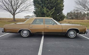 Chrysler-1977-brown-56327-2