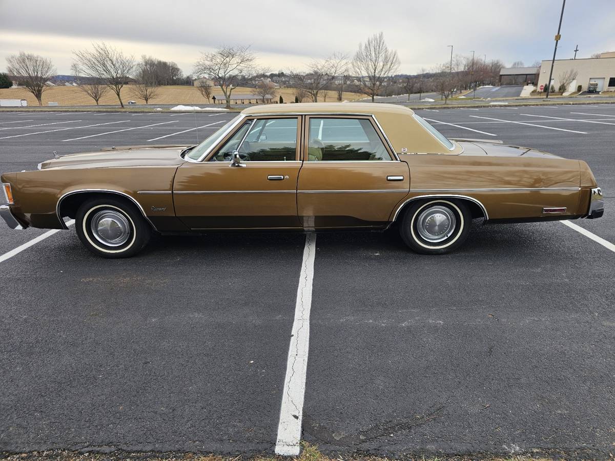 Chrysler-1977-brown-56327-3