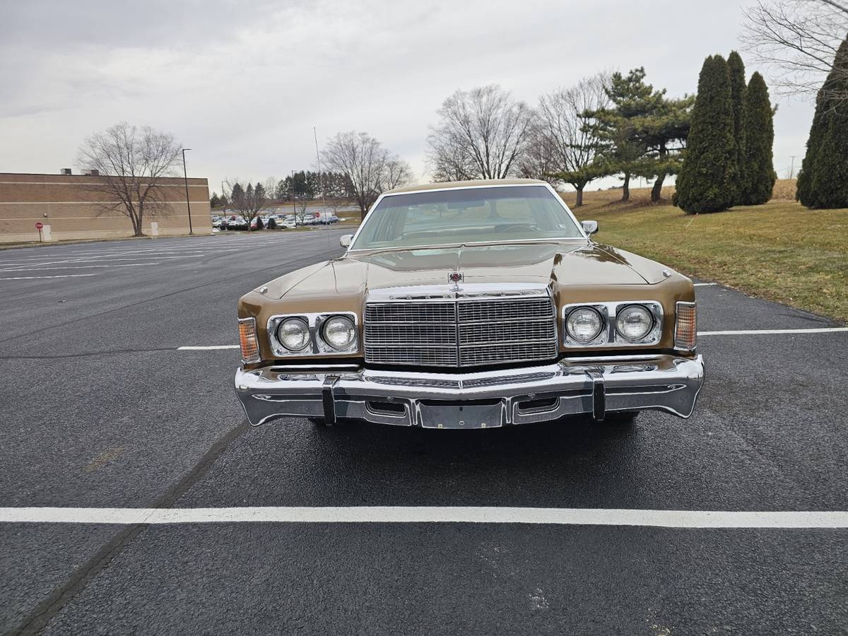 Chrysler-1977-brown-56327-4