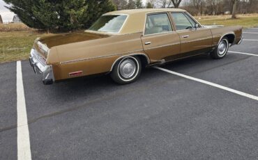 Chrysler-1977-brown-56327-5