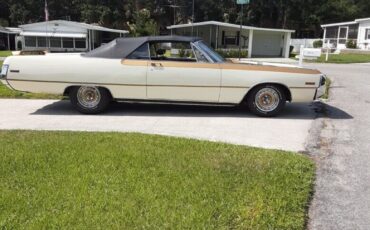 Chrysler-300-Series-Cabriolet-1970-Beige-Black-56327-15