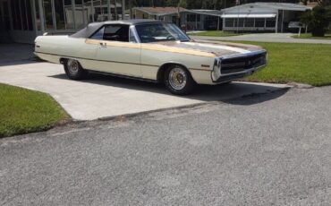 Chrysler-300-Series-Cabriolet-1970-Beige-Black-56327-16