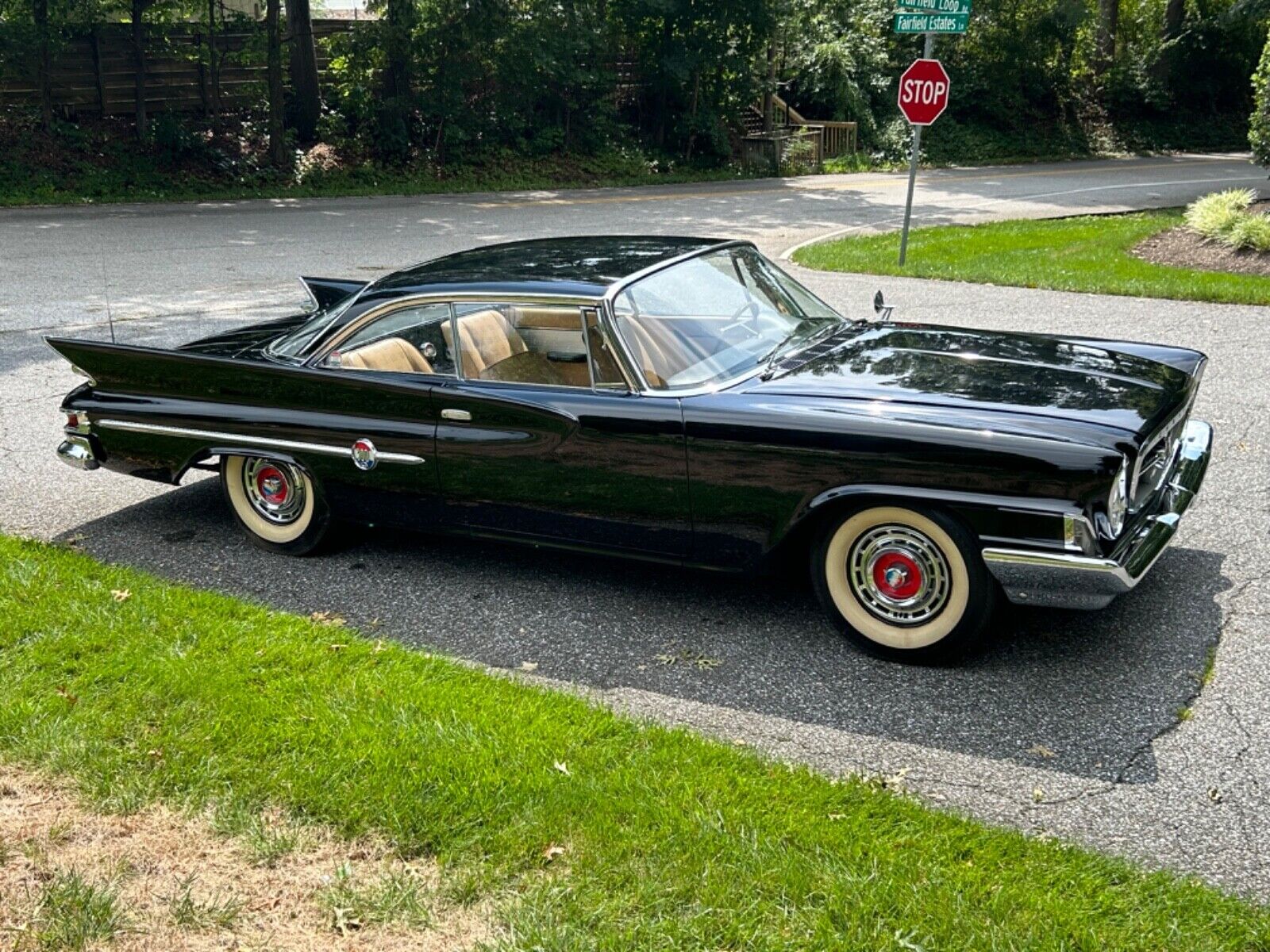 Chrysler-300-Series-Coupe-1961-Black-Tan-103725-1