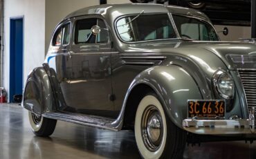 Chrysler-Airflow-Series-C-17-1937-Gray-110596-10