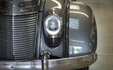 Chrysler-Airflow-Series-C-17-1937-Gray-110596-15