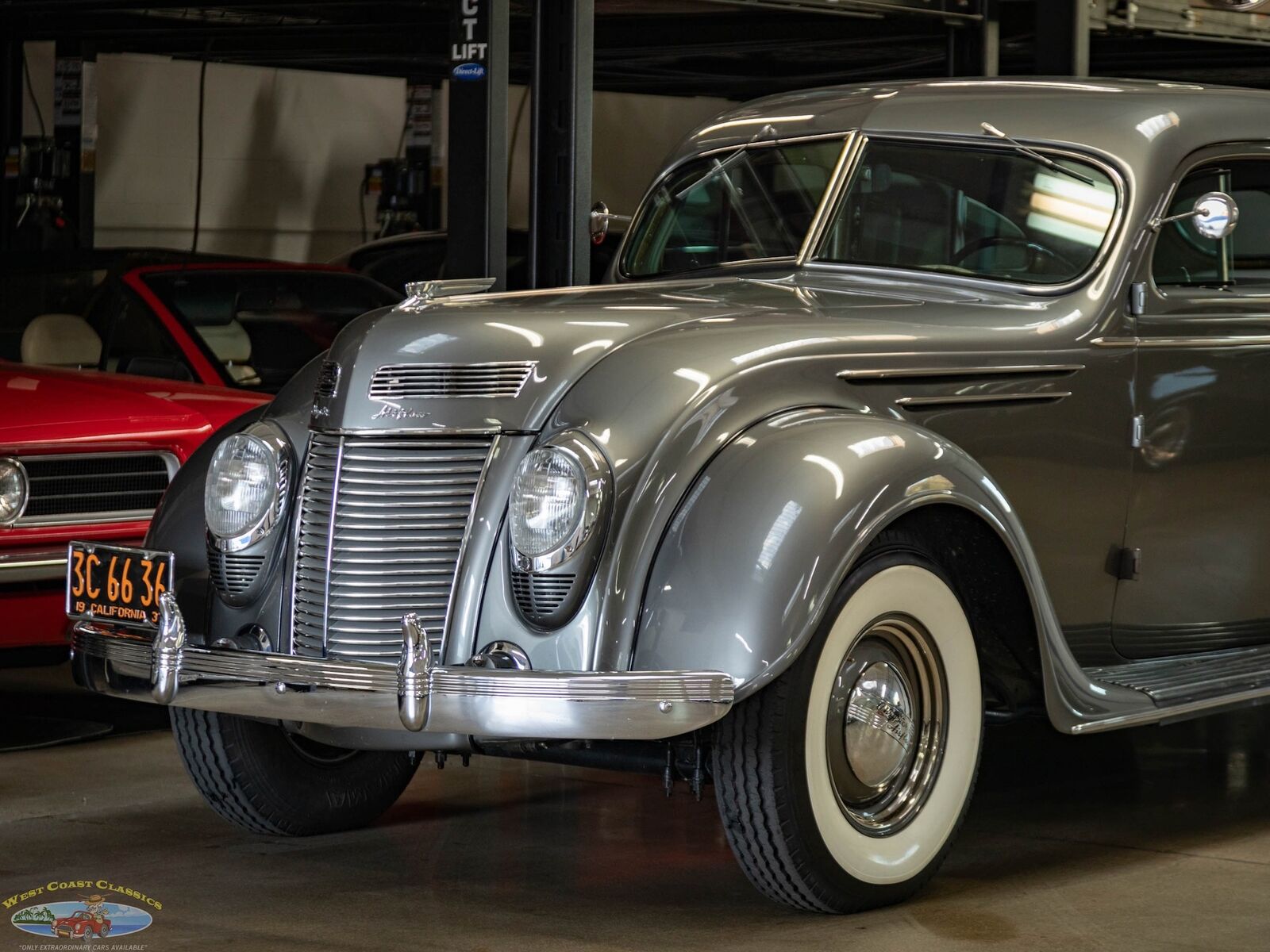 Chrysler-Airflow-Series-C-17-1937-Gray-110596-7