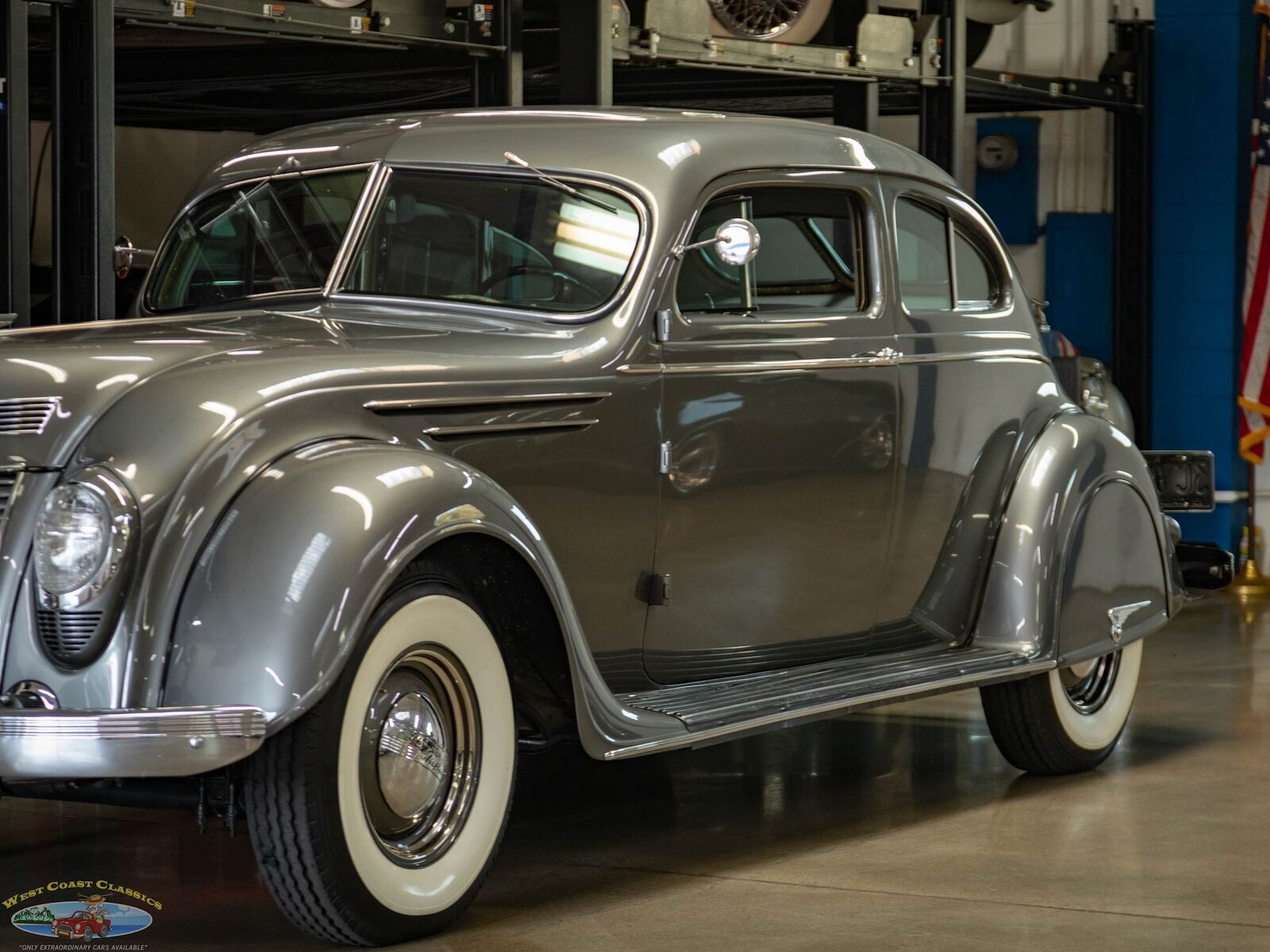 Chrysler-Airflow-Series-C-17-1937-Gray-110596-8