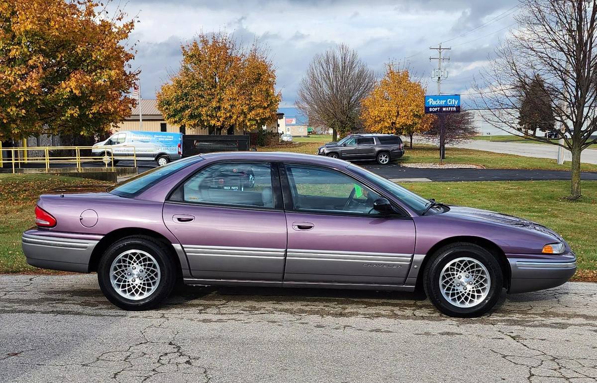 Chrysler-Concorde-1995-purple-67278-3