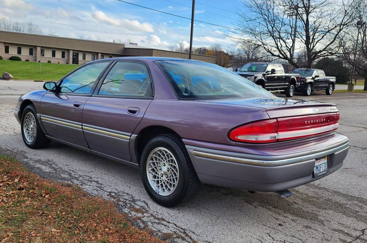 Chrysler-Concorde-1995-purple-67278-6