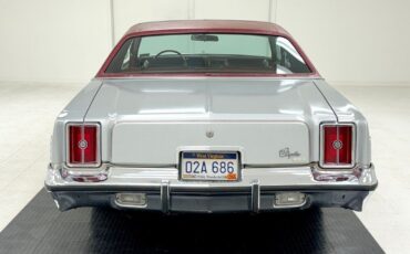 Chrysler-Cordoba-1976-Silver-Red-28632-3