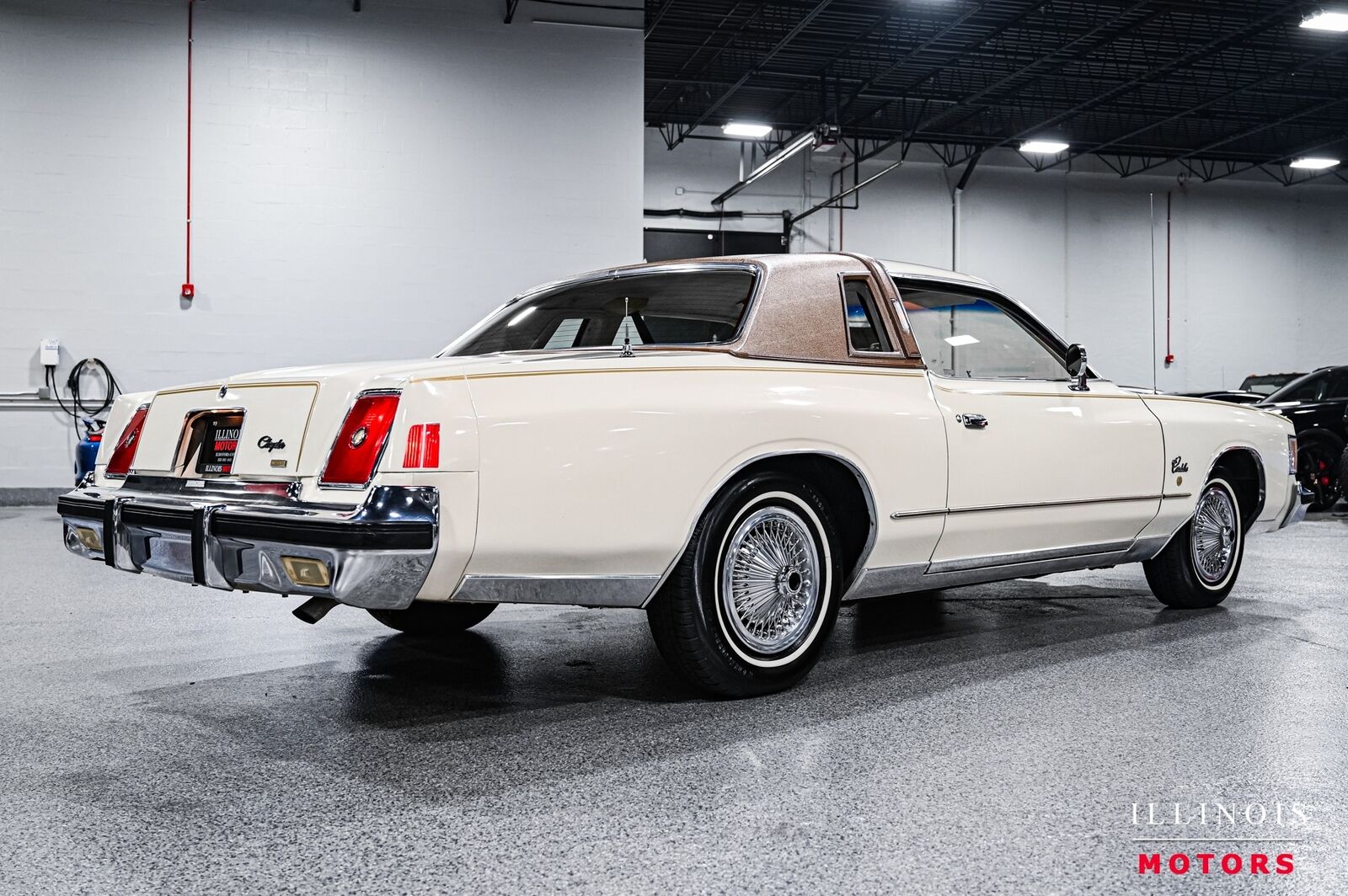 Chrysler-Cordoba-Coupe-1978-White-White-64828-4