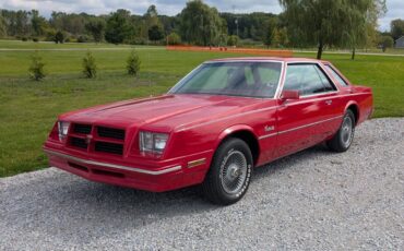 Chrysler-Cordoba-LS-Coupe-1980-Red-Red-23335-1