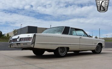 Chrysler-Imperial-1967-White-CREAM-85810-6