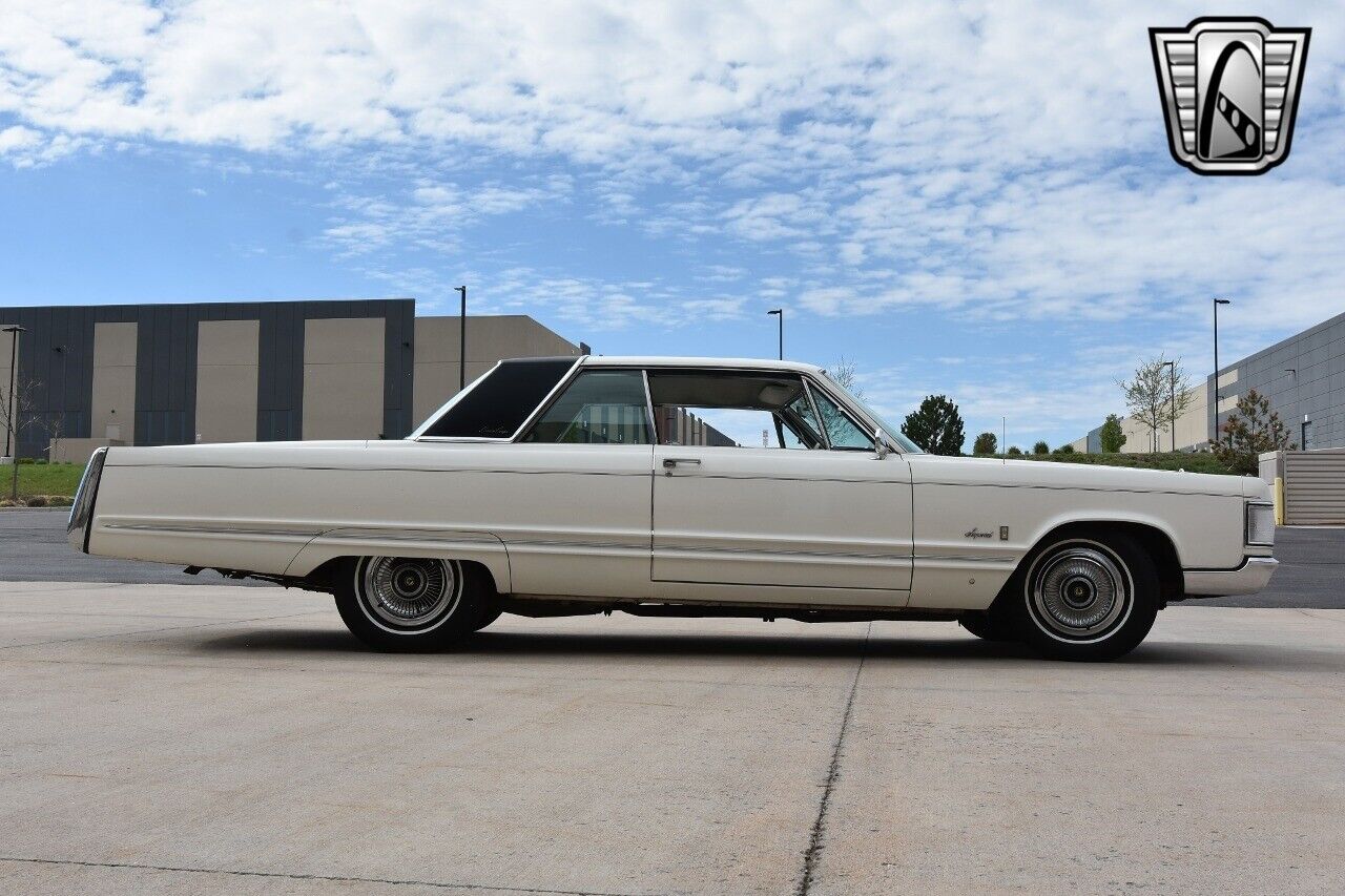 Chrysler-Imperial-1967-White-CREAM-85810-7