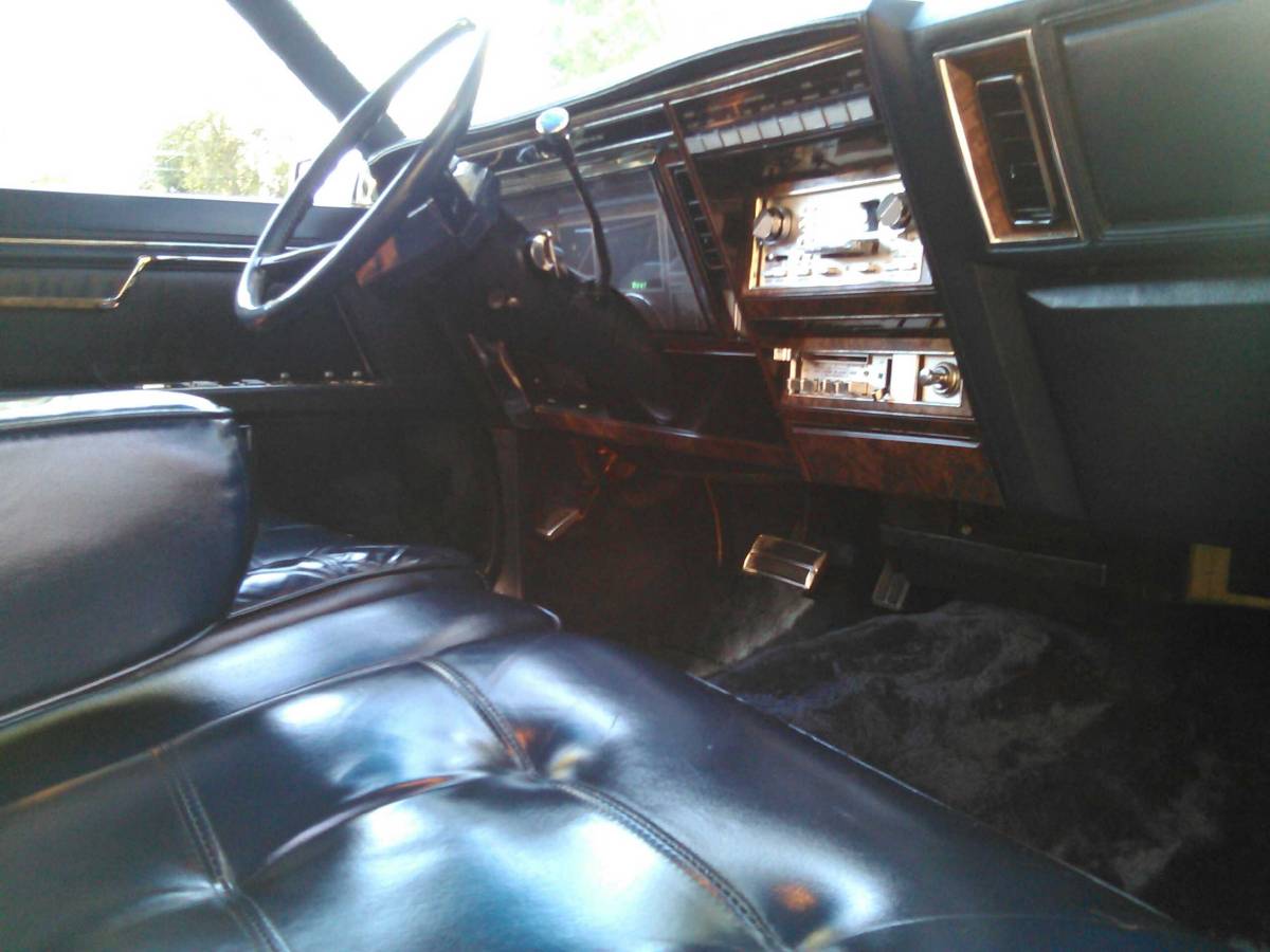 Chrysler-Imperial-1983-blue-75639-18