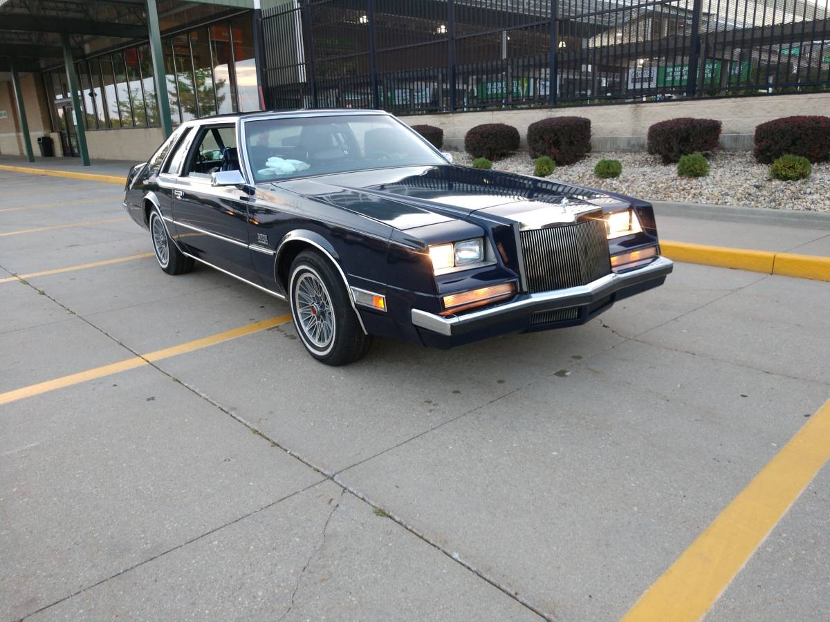 Chrysler-Imperial-1983-blue-75639-2