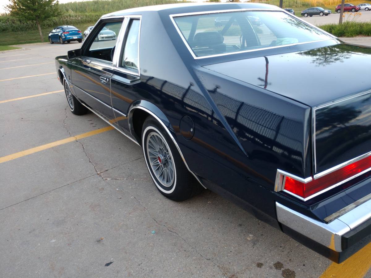 Chrysler-Imperial-1983-blue-75639-7