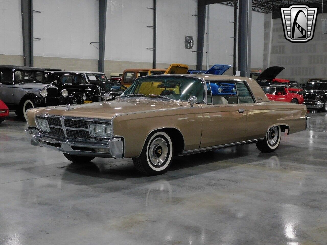 Chrysler-Imperial-Berline-1965-Yellow-White-94906-2