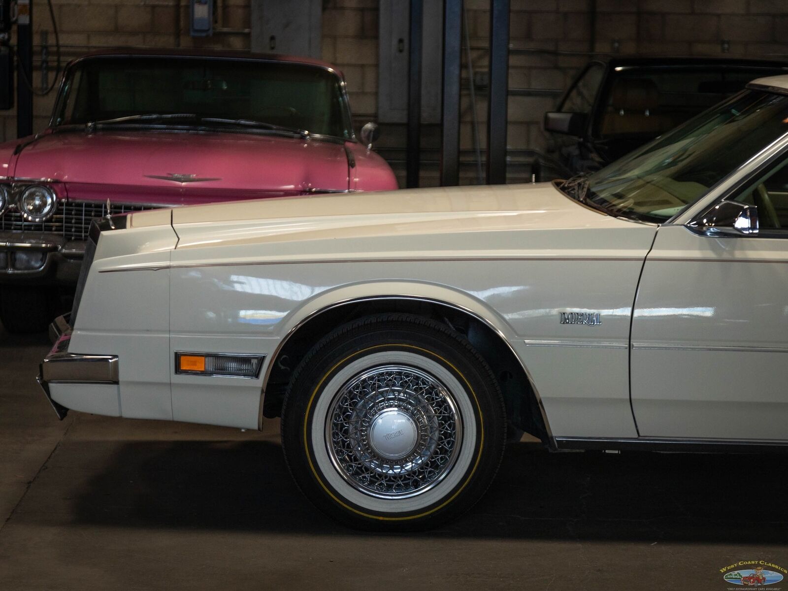 Chrysler-Imperial-Coupe-1981-White-Tan-66324-1