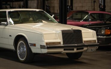 Chrysler-Imperial-Coupe-1981-White-Tan-66324-11