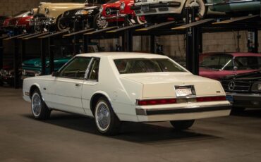 Chrysler-Imperial-Coupe-1981-White-Tan-66324-20