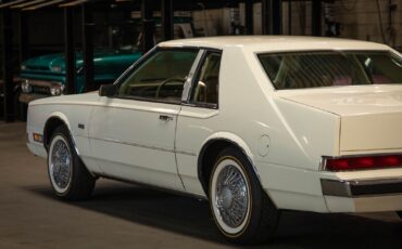 Chrysler-Imperial-Coupe-1981-White-Tan-66324-21