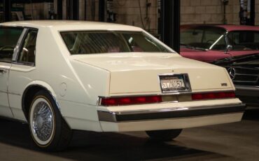 Chrysler-Imperial-Coupe-1981-White-Tan-66324-22