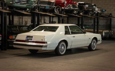 Chrysler-Imperial-Coupe-1981-White-Tan-66324-23