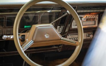 Chrysler-Imperial-Coupe-1981-White-Tan-66324-32