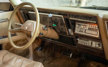 Chrysler-Imperial-Coupe-1981-White-Tan-66324-39