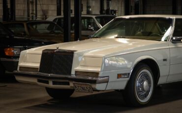 Chrysler-Imperial-Coupe-1981-White-Tan-66324-7