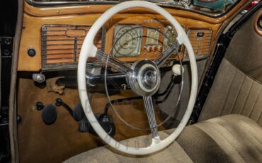 Chrysler-Imperial-New-York-Special-Coupe-1938-Black-Tan-37123-3