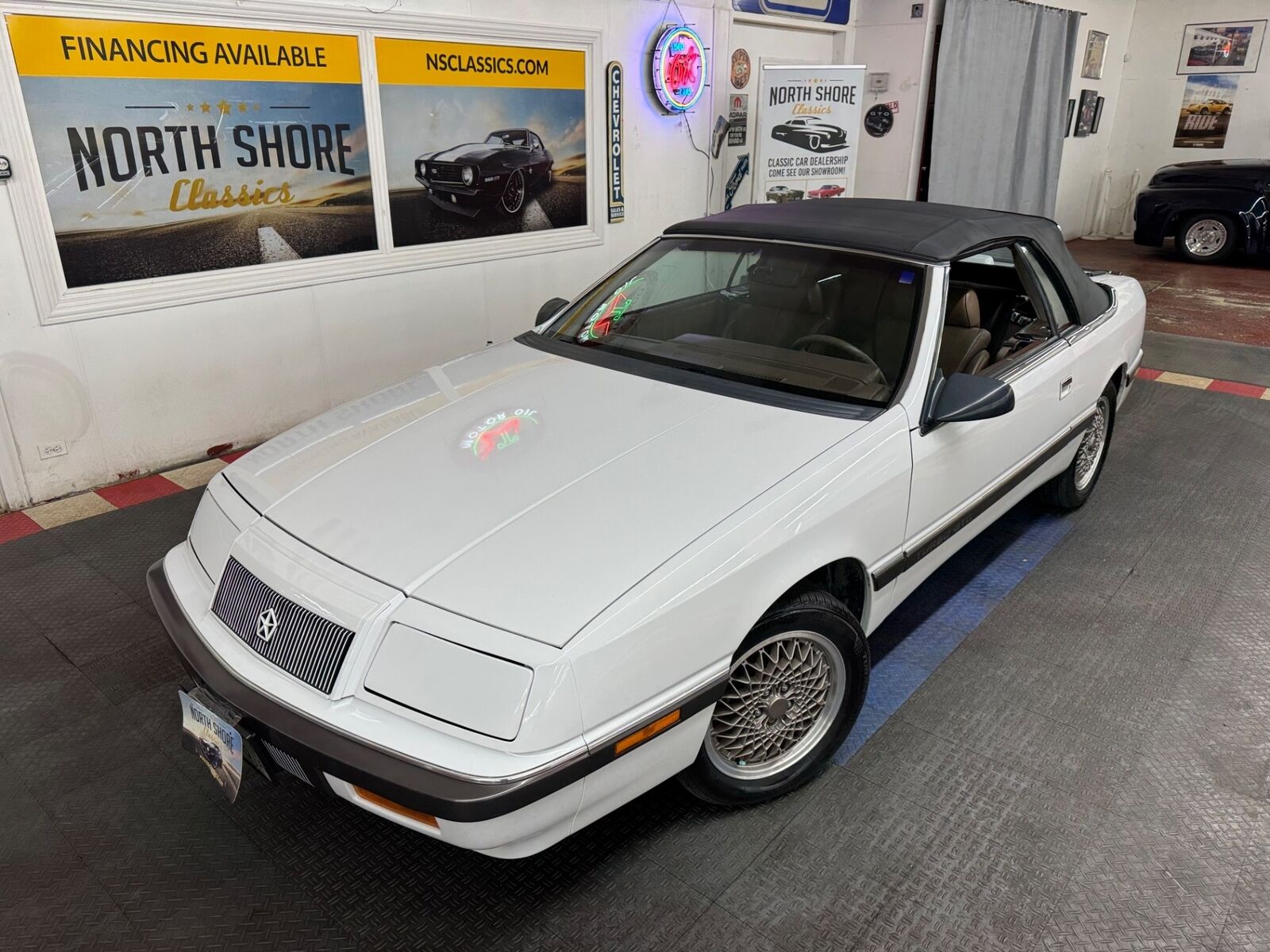 Chrysler-Le-Baron-Cabriolet-1989-White-Tan-67338-1