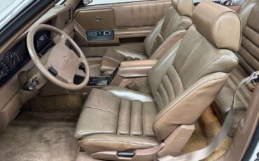 Chrysler-Le-Baron-Cabriolet-1989-White-Tan-67338-30