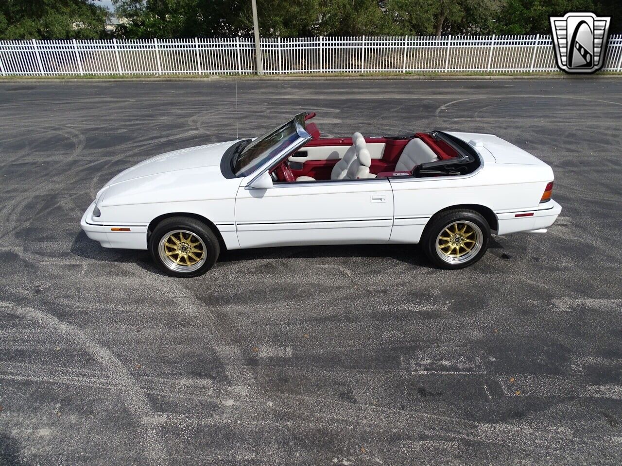 Chrysler-LeBaron-1994-White-Red-114255-5