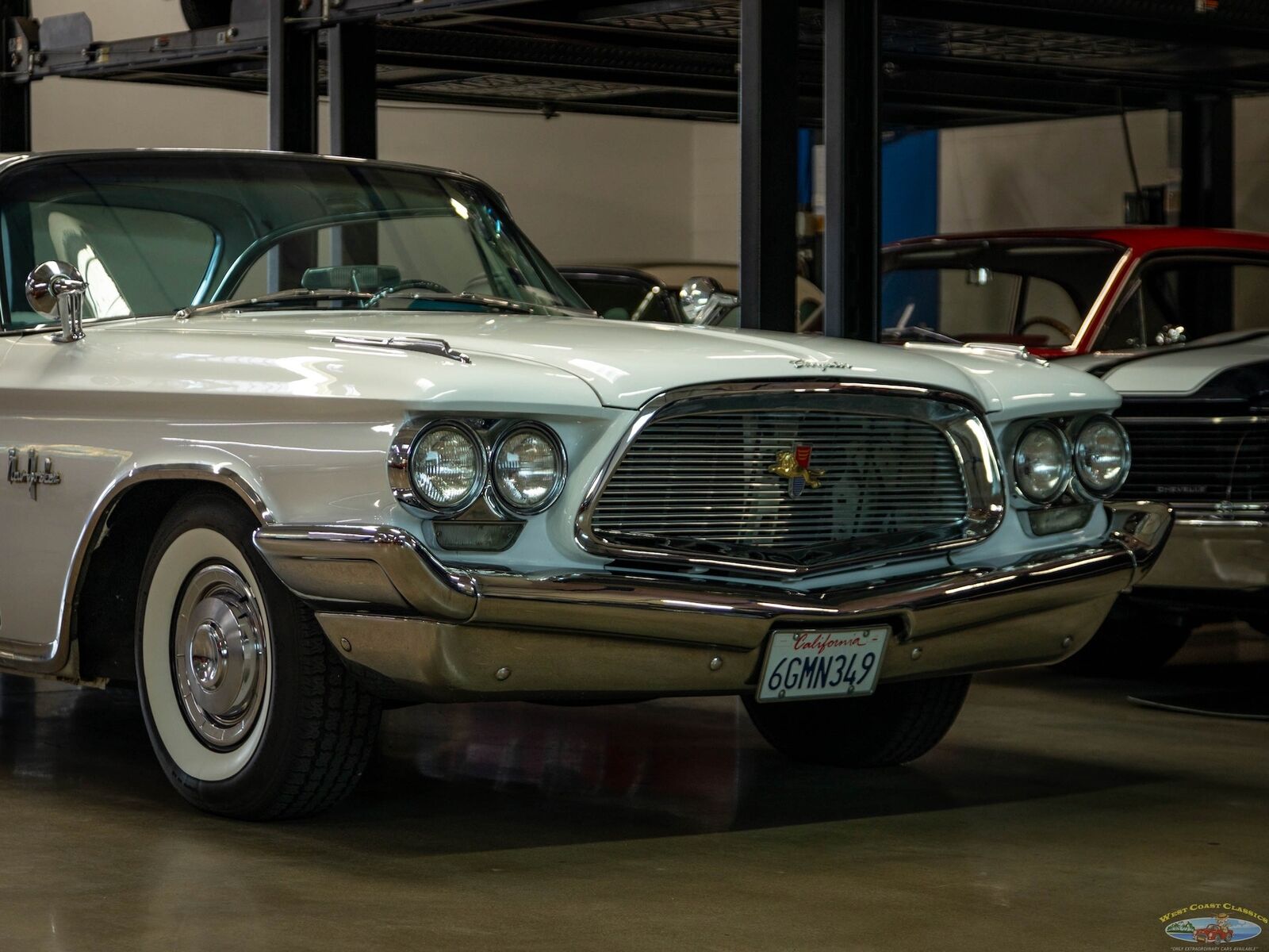 Chrysler-New-Yorker-1960-White-Blue-138247-11