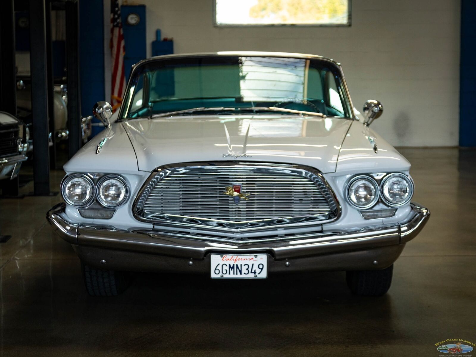 Chrysler-New-Yorker-1960-White-Blue-138247-12